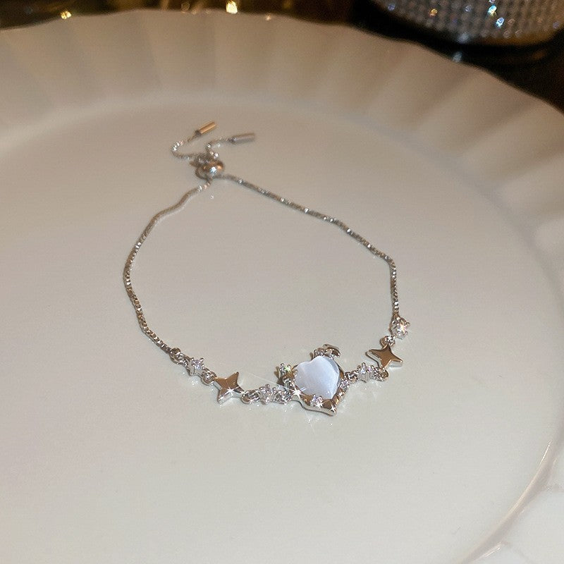 Elegant Heart-Shaped Gold-Plated Zirconia Bracelet for Women with Delicate Luxury Aesthetic