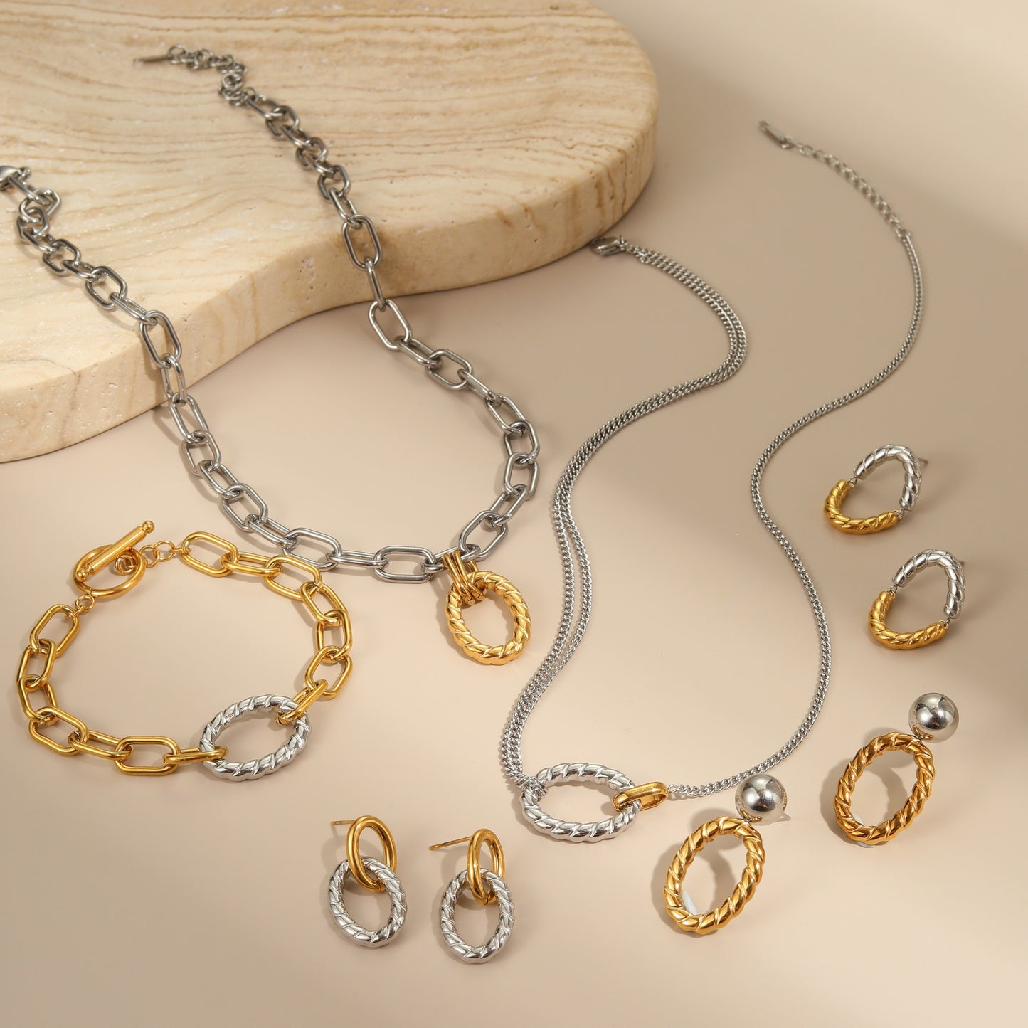 Fashionable Geometric Stainless Steel Necklace with 18K Gold and Silver Plated Finish for Women