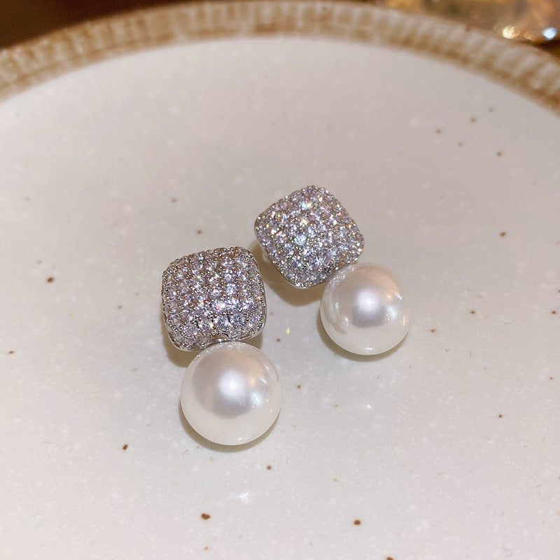 Eleganti Orecchini a Perno da Donna in Stile Francese Vintage con Zirconi Geometrici e Perle Imitazione