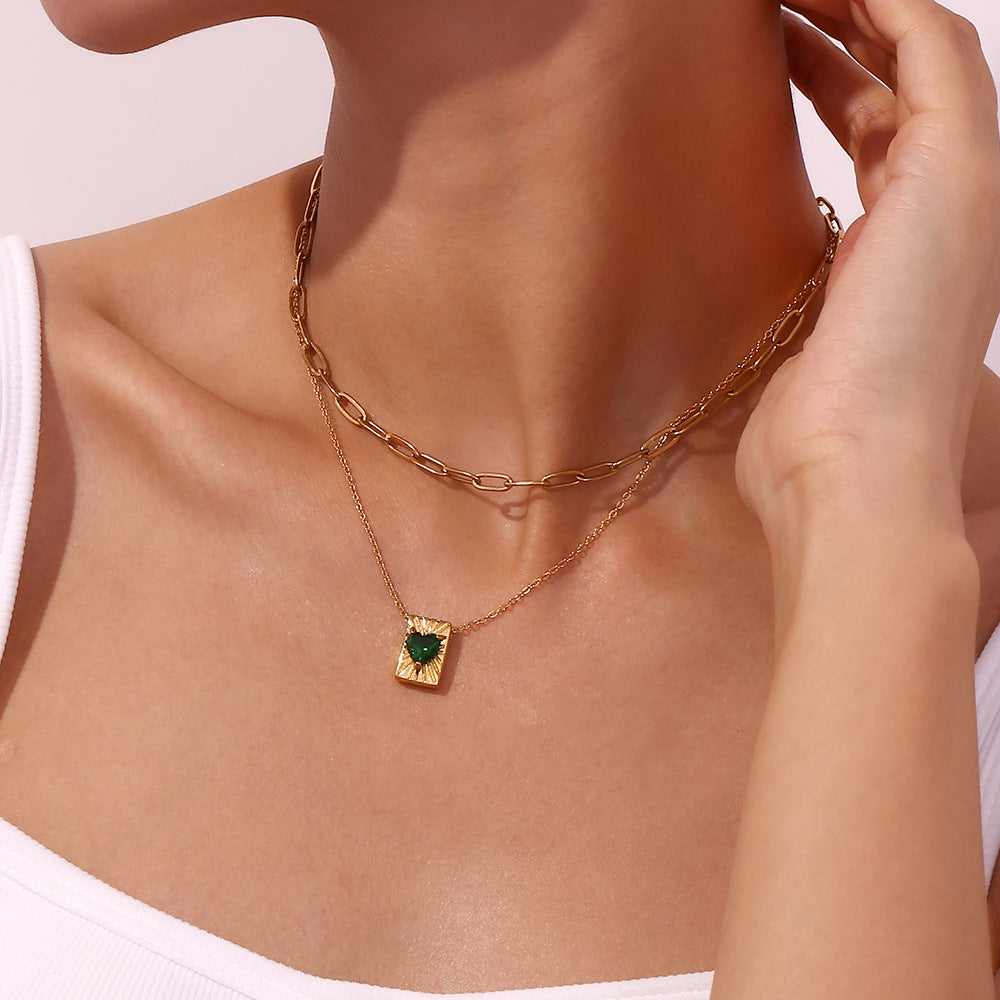 Collana con Ciondolo Quadrato Vintage da Donna in Acciaio Inossidabile con Placcatura in Oro 18K e Ciondolo a Cuore in Zirconia Cubica su Catena Standard