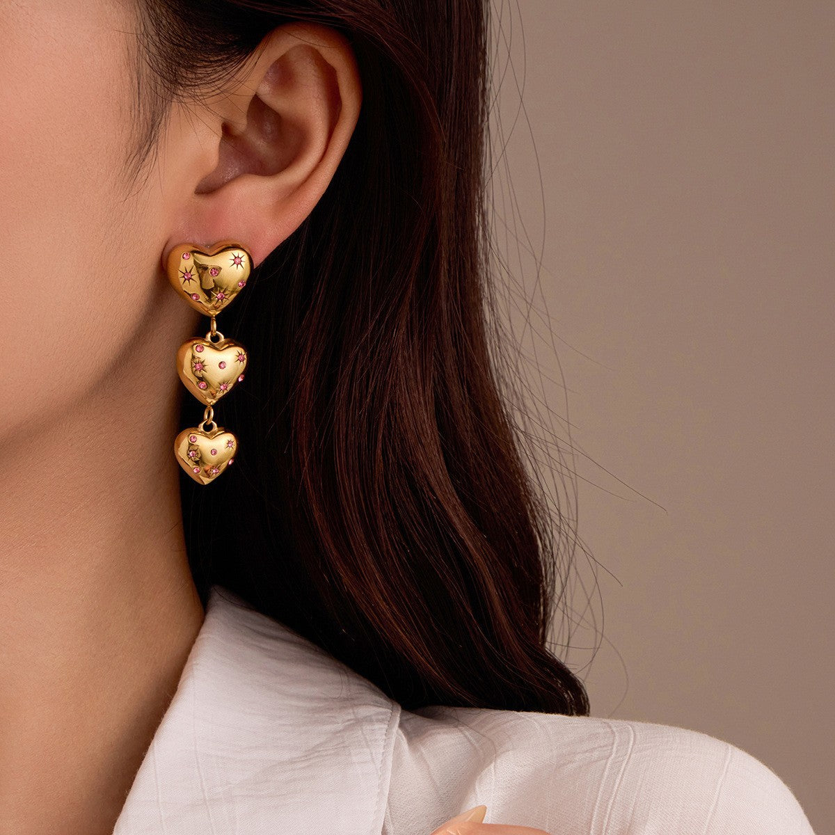 Orecchini pendenti da donna a forma di cuore, in stile vintage, con zircone rosa e acciaio al titanio, anallergici, con placcatura
