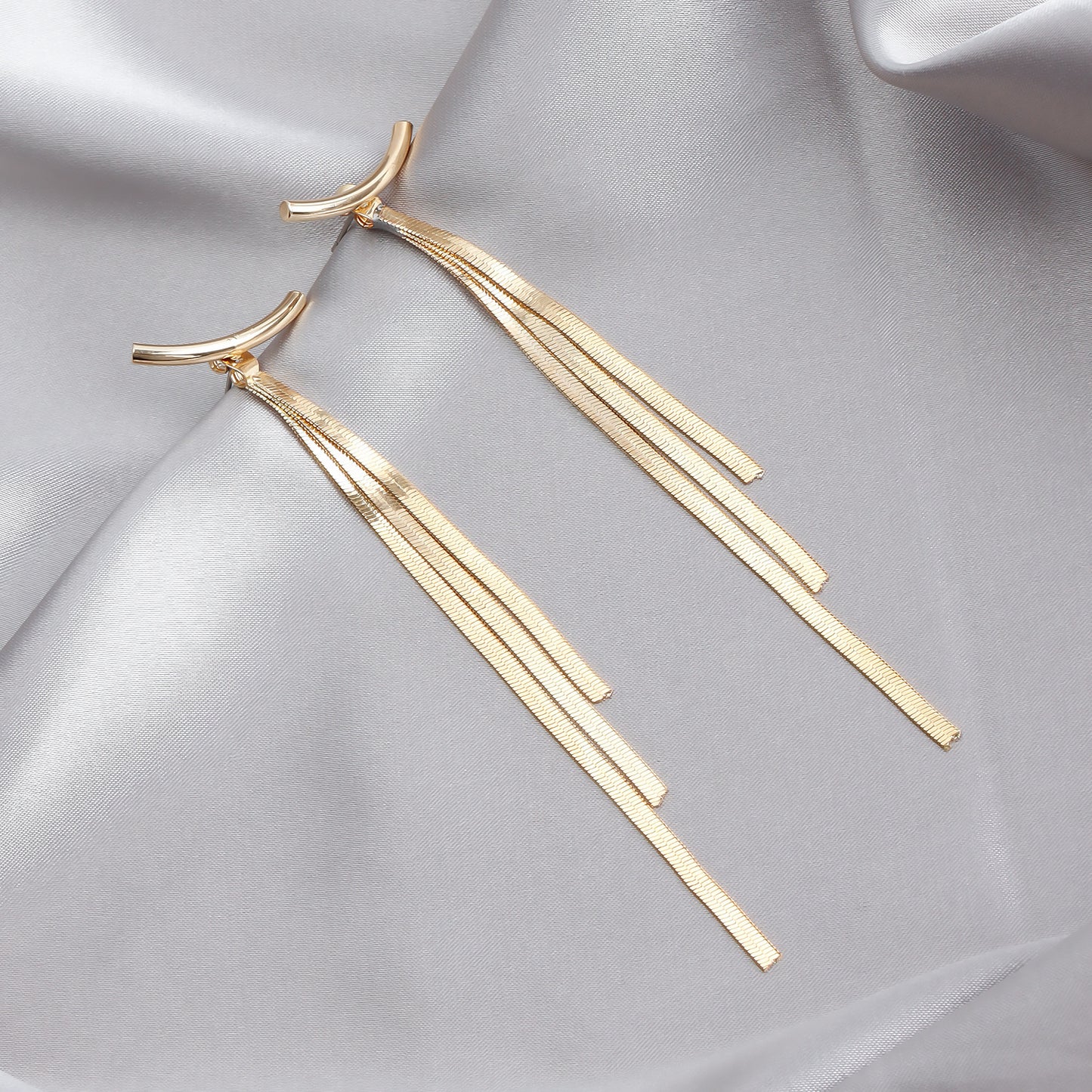 Minimalist Cold-Tone Geometric Metal Snake Chain Long Dangle Earrings with Plating Finish