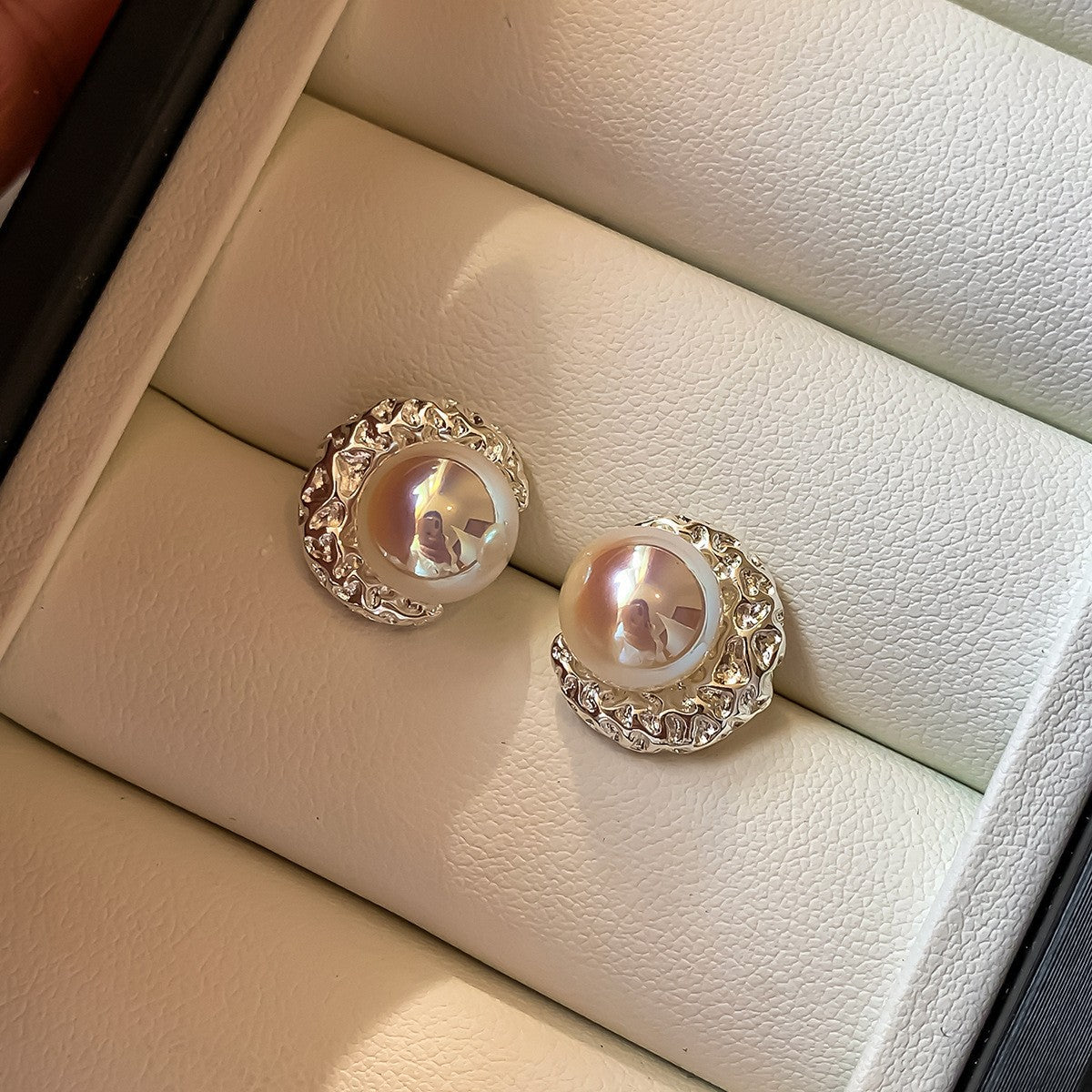 Pendientes de perlas geométricos para mujer con detalles de circonitas, postes de acero galvanizado, estilo retro lujoso y elegante para otoño e invierno