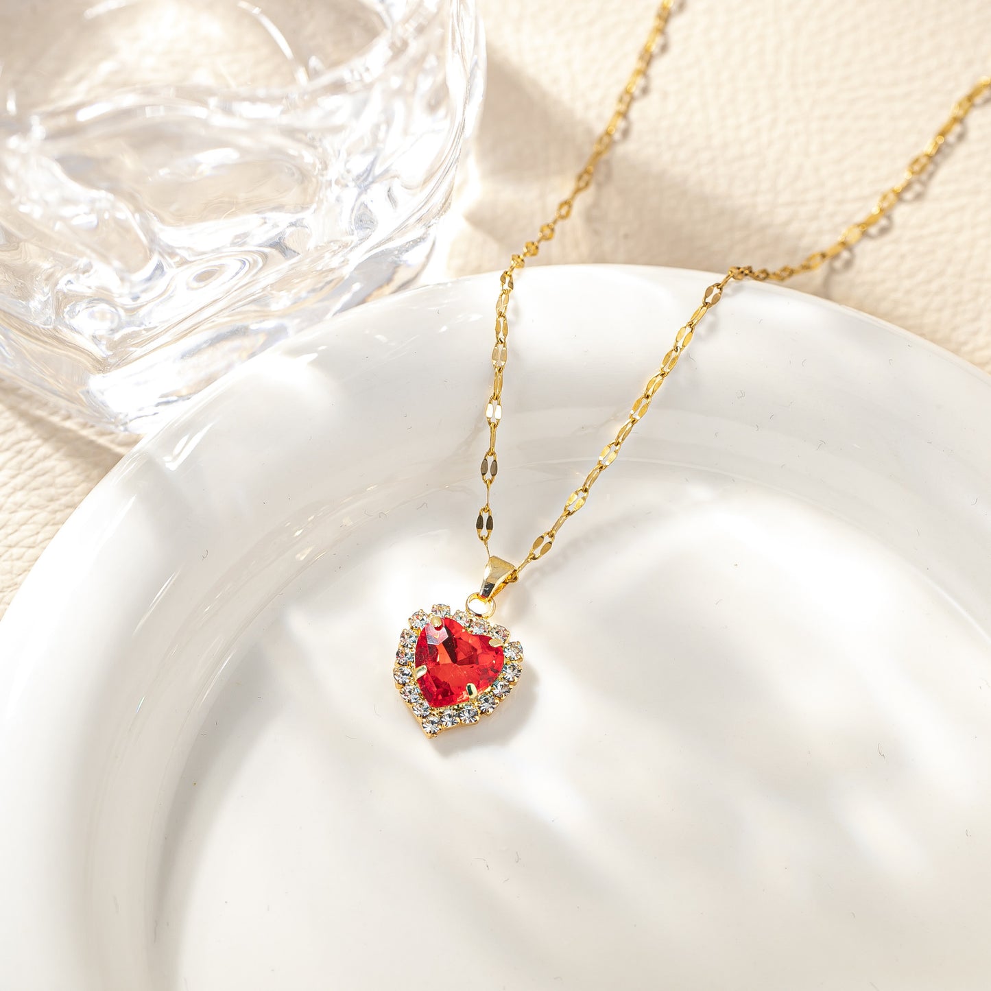 Minimalist Sweet Heart Shape Titanium Steel Necklace with Rhinestone Inlay for Women