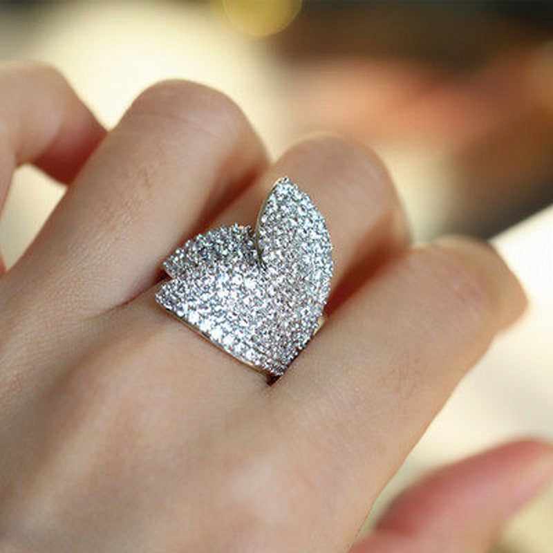 Anillo Abierto Floral Minimalista para Mujer en Cobre con Acabado Chapado Elegante Anillo para Dedo Índice Joyería de Lujo para Manos