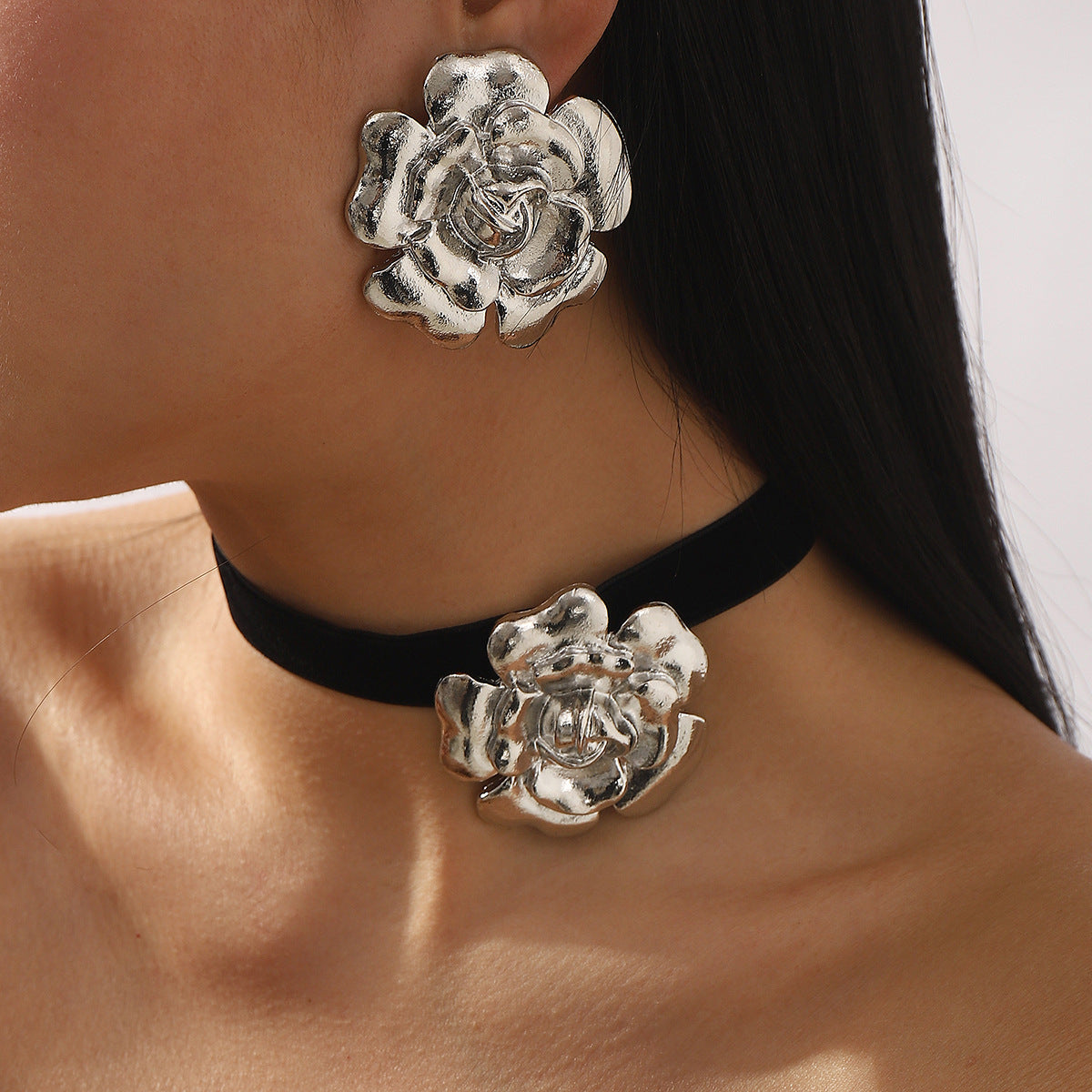 Collar vintage de lujo con colgante floral para mujer, aleación con acabado galvanizado, joyería llamativa