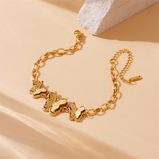 Pulsera Minimalista Vintage con Colgante de Mariposa en Acero Inoxidable con Baño de Oro