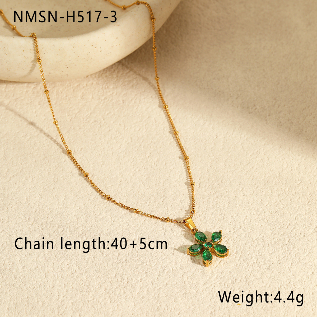 Elegante Collar Minimalista con Colgante en Forma de Pétalo de Acero Inoxidable con Baño de Oro de 18K para Mujer