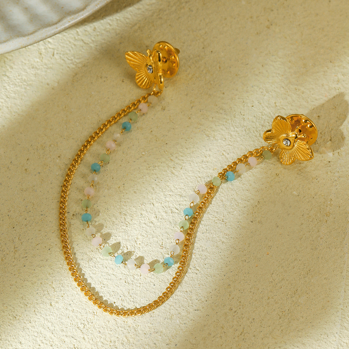 Spilla da Bavero a Farfalla alla Moda in Acciaio Inossidabile con Intarsi in Strass per Uomini e Donne, Design Geometrico Galvanizzato con Finitura Premium