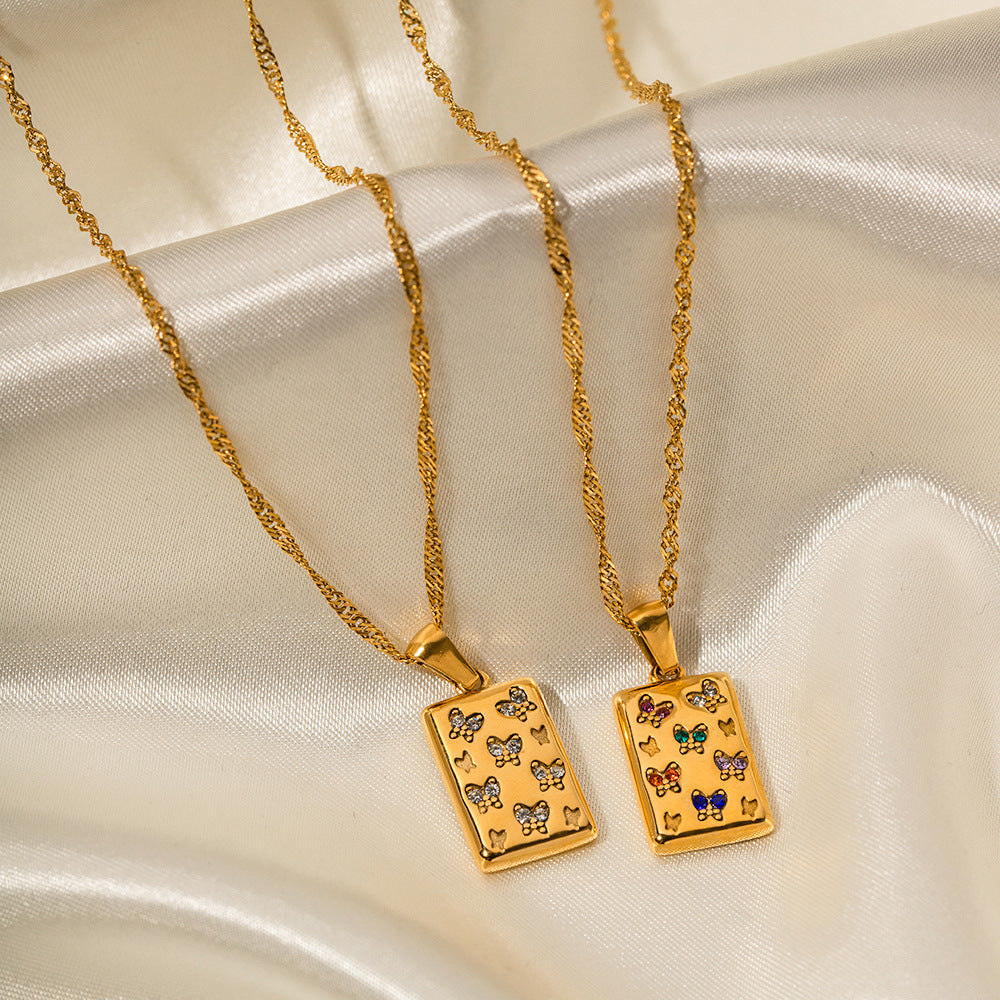 Collana con ciondolo quadrato a farfalla da donna vintage in acciaio inossidabile placcato oro 18 carati con strass bianchi