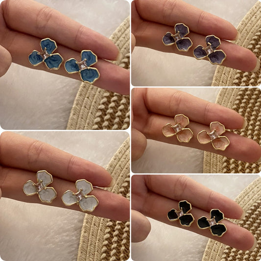 Pendientes de Botón de Acero Inoxidable Esmaltados con Diseño Floral de Pétalos Vintage