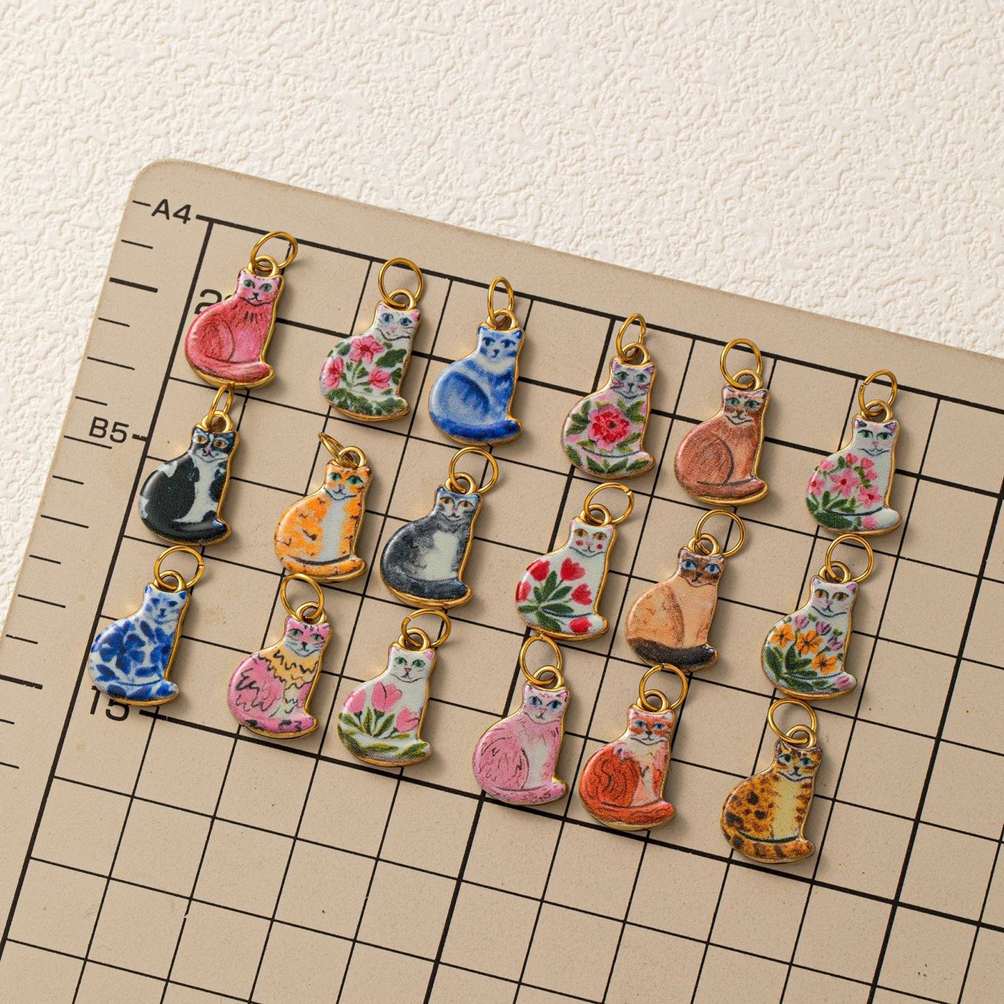 Cute Cat Ceramic Drip Oil Plated Stainless Steel Charm Bar Pendant