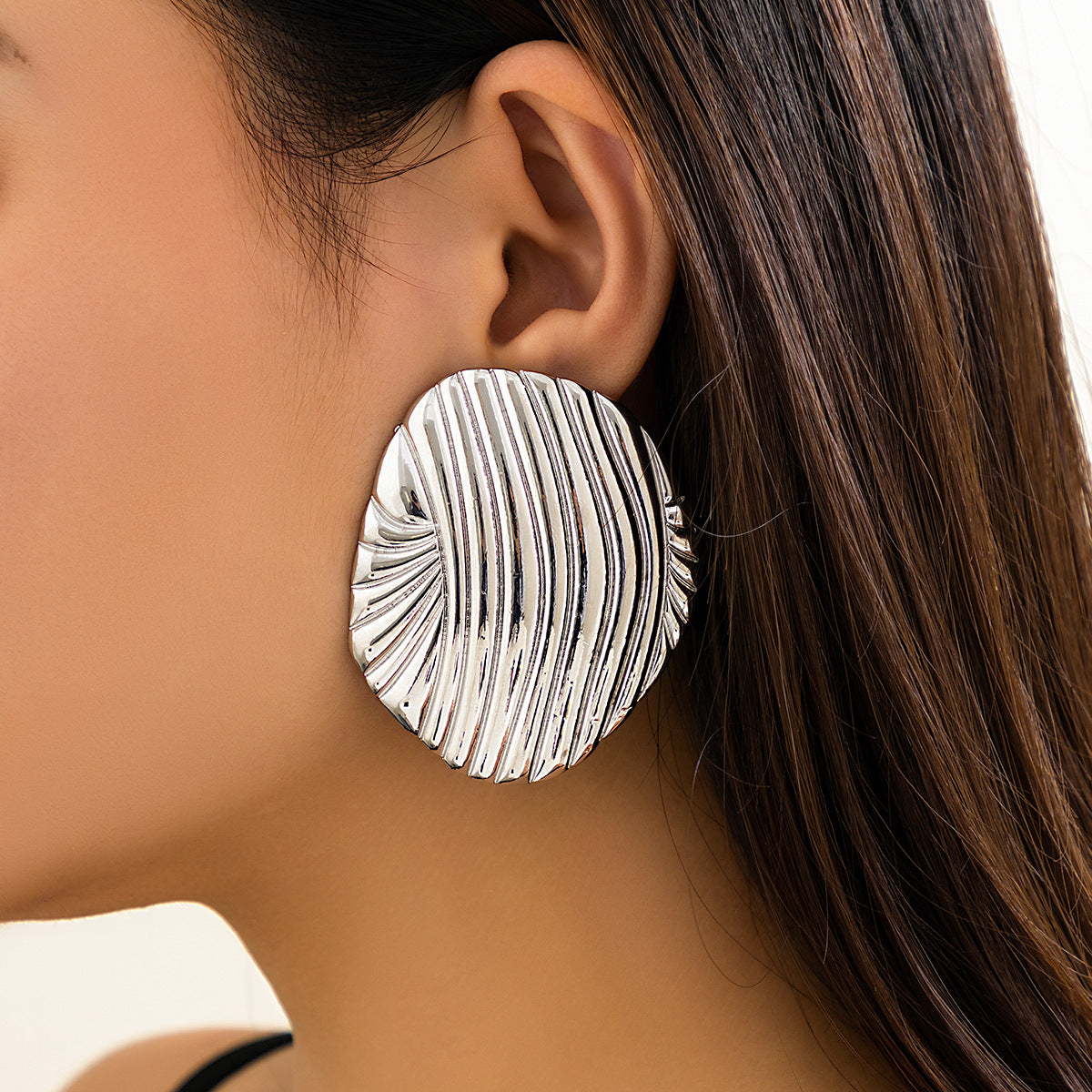 Geometric Shaped Alloy Earrings with Electroplated Finish Ocean-Inspired Shell Design for Women