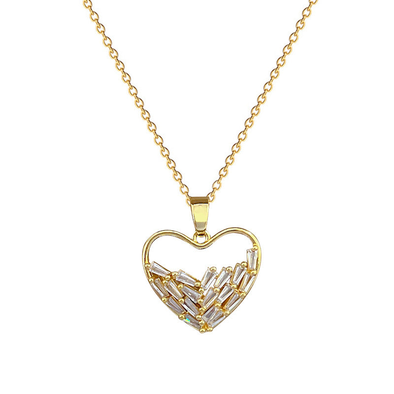 Collana pendente a cuore vuoto minimalista per donne e uomini Catena a serpente in acciaio inossidabile con accenti di strass Catena clavicola leggera ed elegante