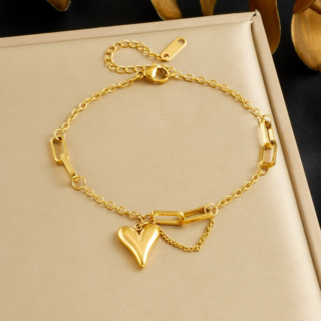 Gold Plated Stainless Steel Irregular Tassel Heart Bracelet for Women