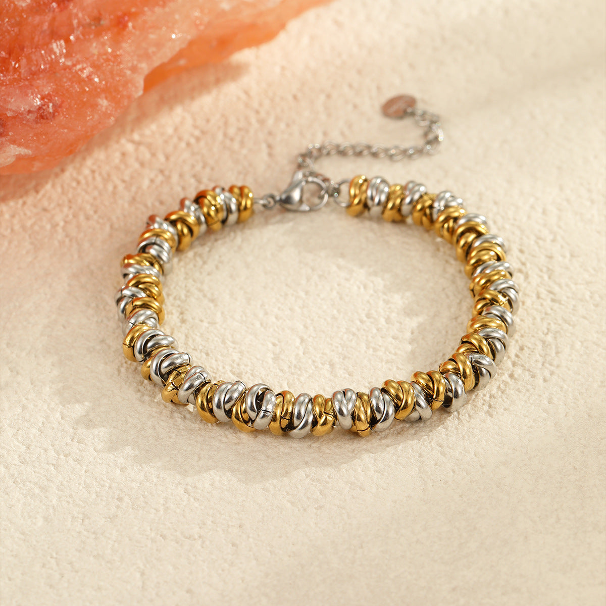 Fashionable Geometric Stainless Steel Plated Bracelet for Women with Chunky Chain Design