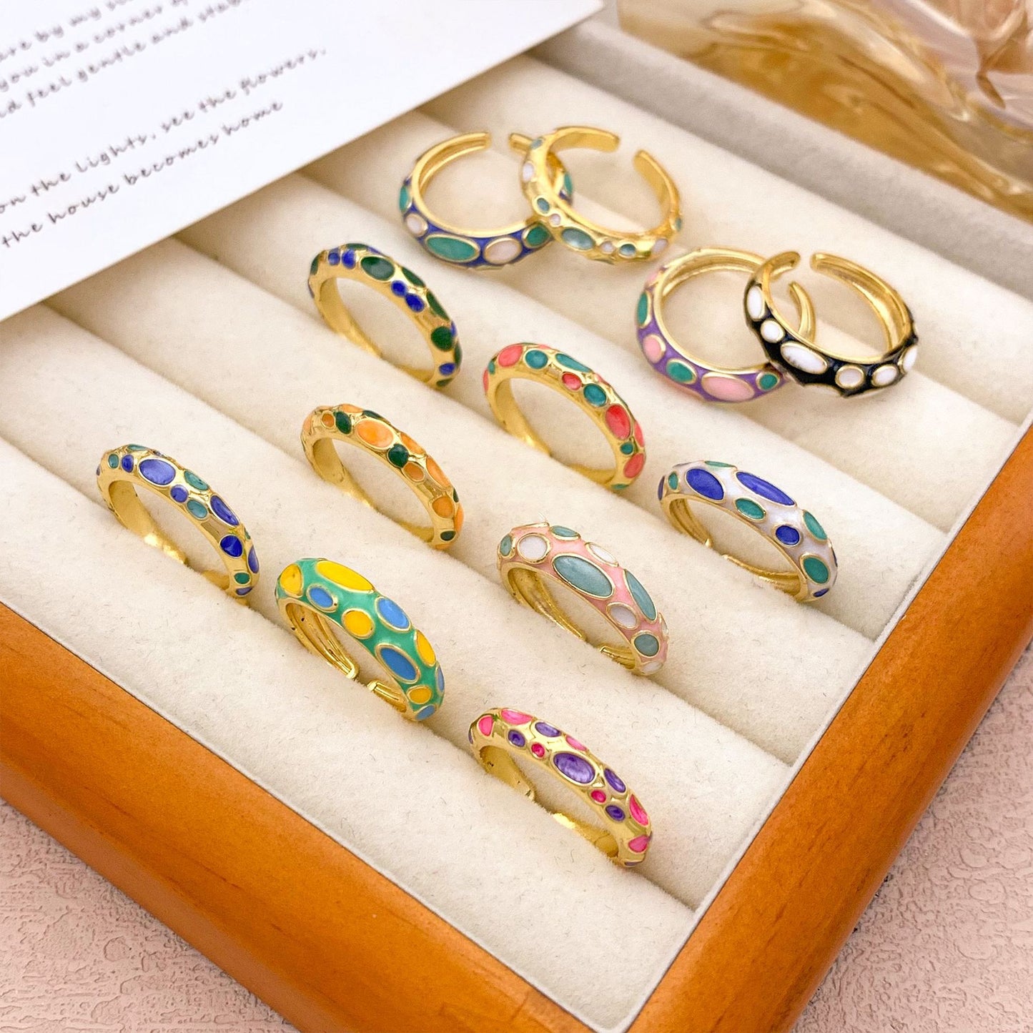 Anello regolabile aperto da donna vintage elegante in lega placcato oro con olio a goccia a pois geometrici