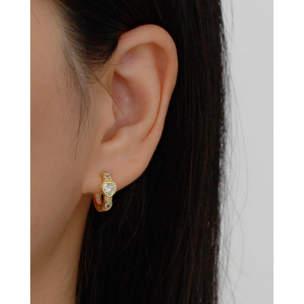 Minimalist Geometric Heart-Shaped S925 Sterling Silver Stud Earrings with Rhinestone Inlay for Women