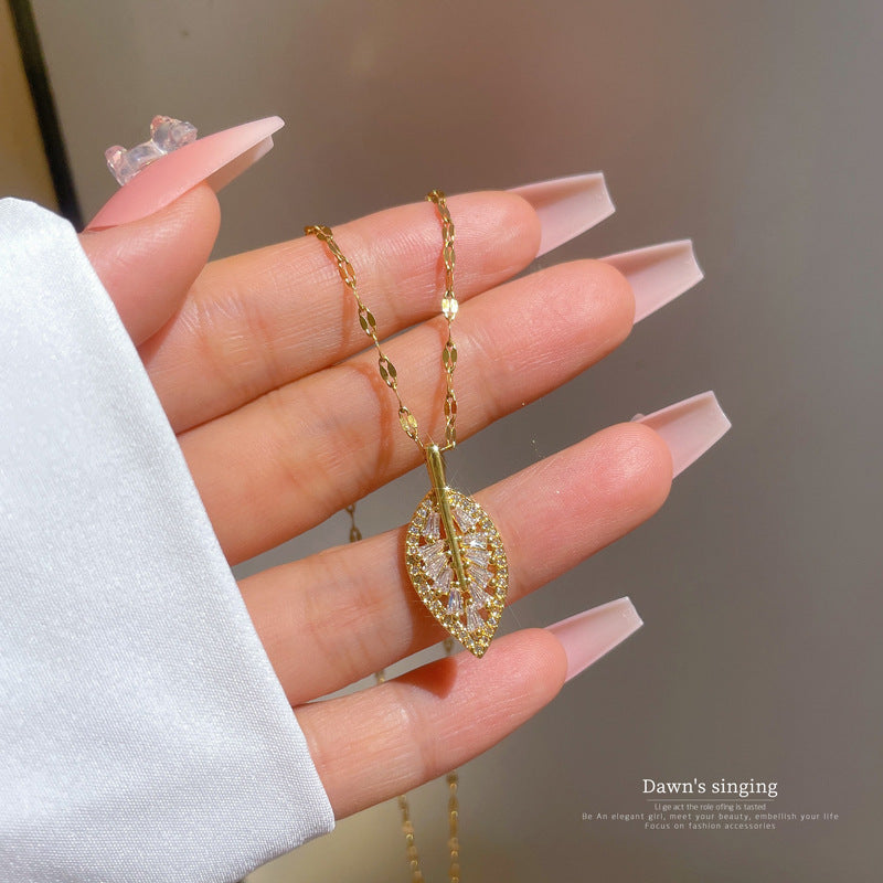 Exotic Style Geometric Titanium Steel Micro-Pave Zircon Necklace for Women with Delicate Clavicle Chain