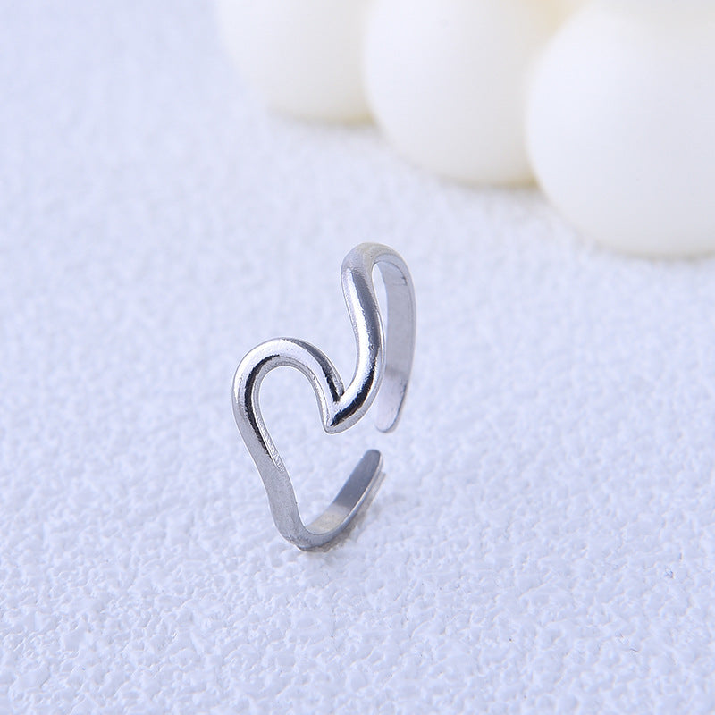 Anello regolabile minimalista da donna in acciaio al titanio con forma geometrica e finitura placcata
