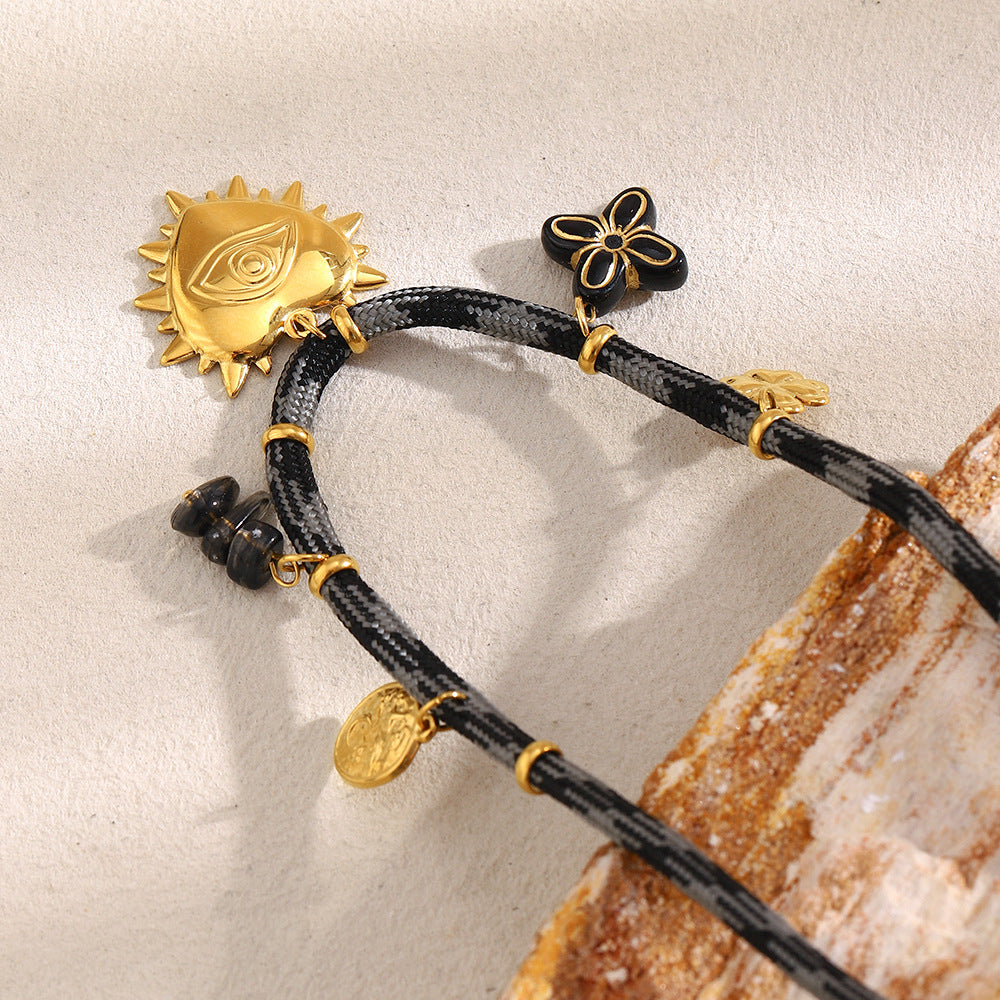 Collana con ciondolo a cuore minimalista in acciaio inossidabile placcato oro 18 carati da donna