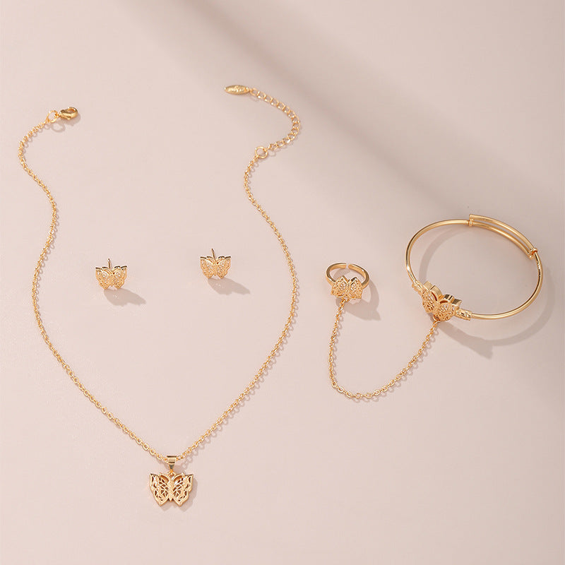 Collana con ciondolo a cuore minimalista in rame placcato per ragazze, con catena a maglie sottili a strato singolo