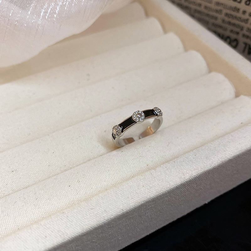 Anello regolabile da donna in zirconi quadrati con geometria in stile vintage, in rame con estetica retrò artistica