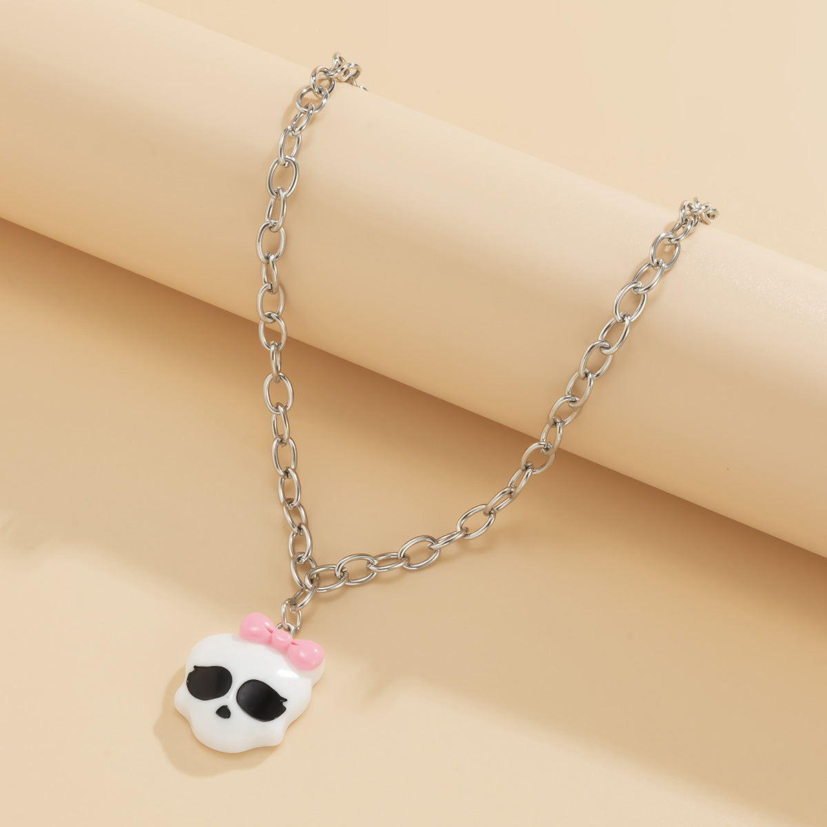 Dark Academia Alien Pendant Necklace with Acrylic 3D Design on O-Chain for Women Halloween Party Accessory
