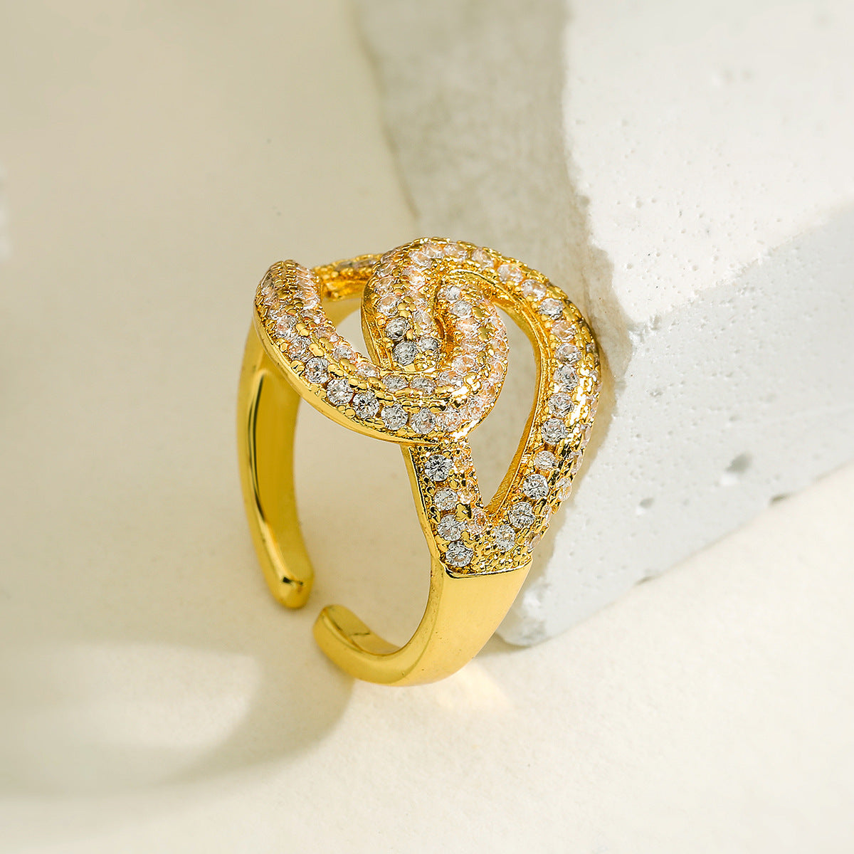 Anello aperto geometrico da donna in rame con placcatura in oro 18K e intarsio di zirconi, gioielli di lusso minimalisti e alla moda