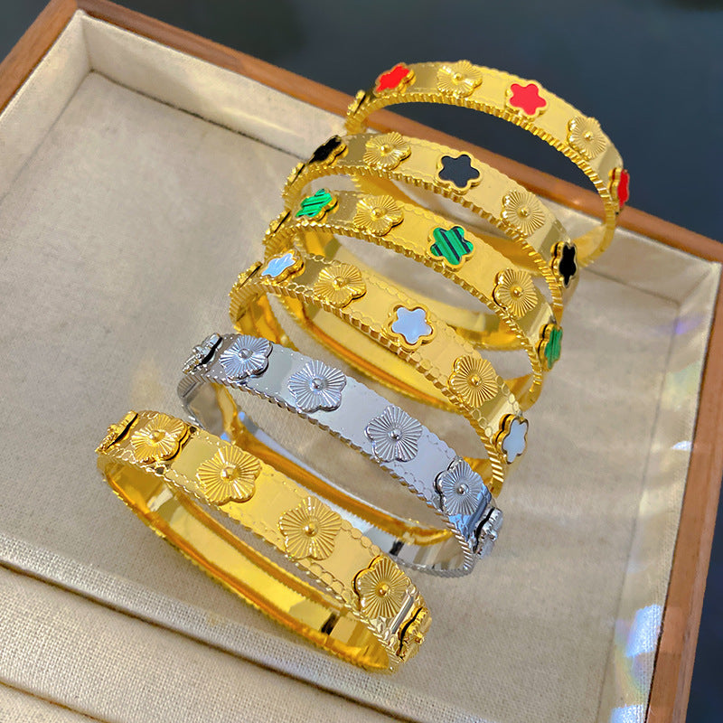 Five-Color Brushed Geometric Clover 18K Gold Plated Titanium Steel Open Cuff Bracelet for Women