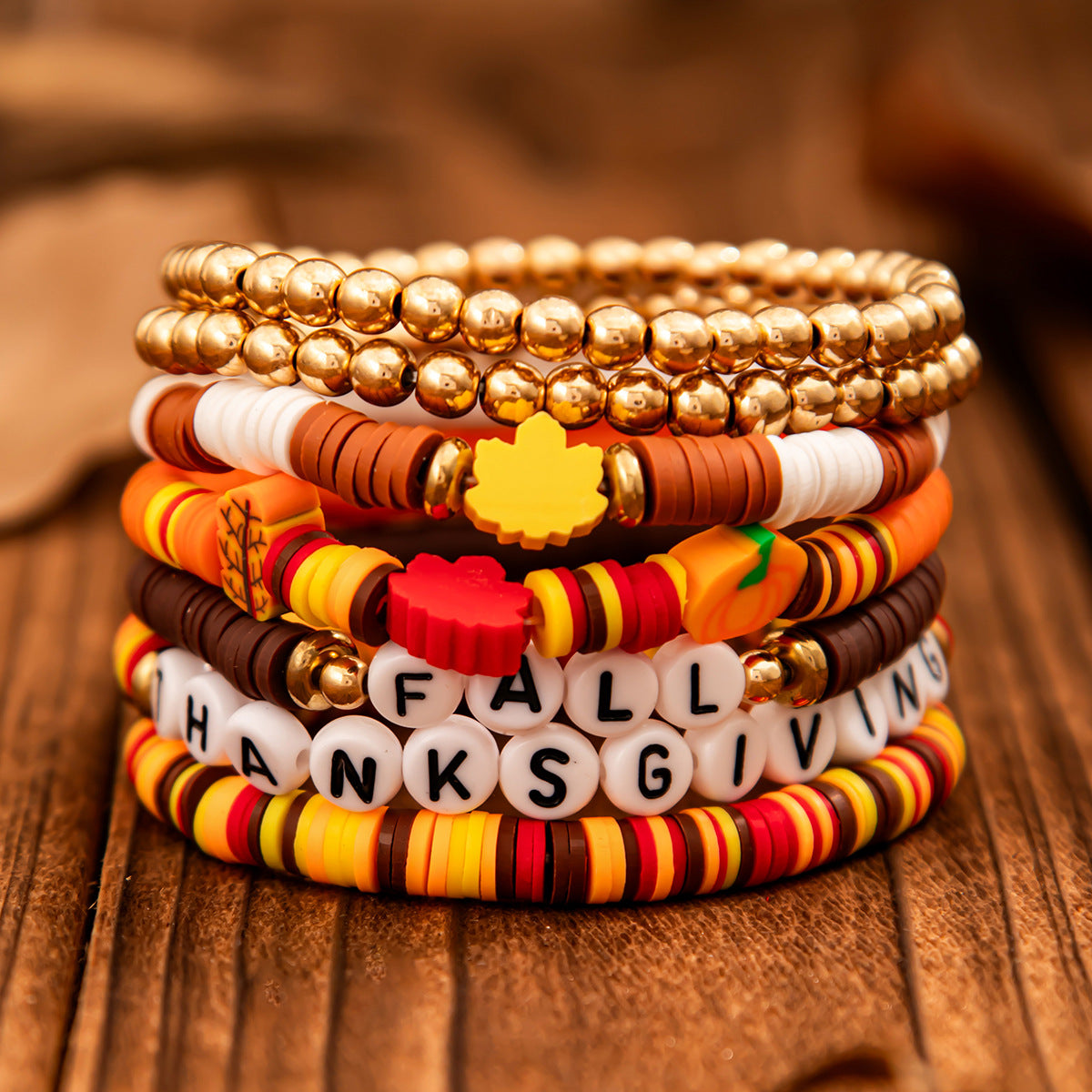 Pulsera con Colgante de Pavo Personalizado con Detalles de Cristales y Borla para Mujer