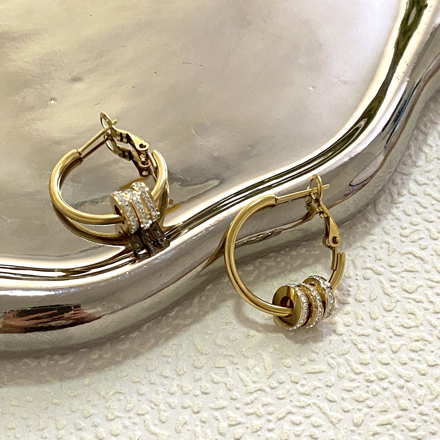 Luxury Elegant Round Titanium Steel Hoop Earrings for Women