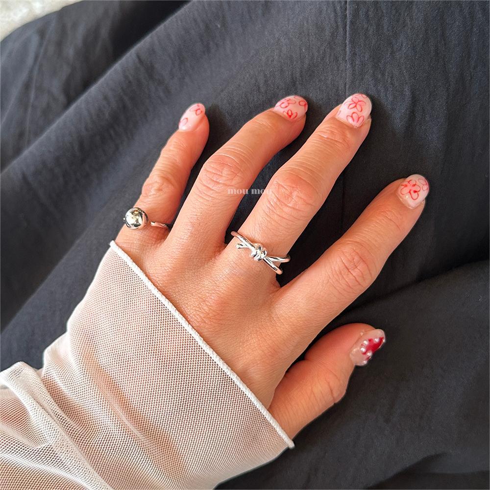 Anello tondo minimalista in argento sterling 925 con nodo per donna