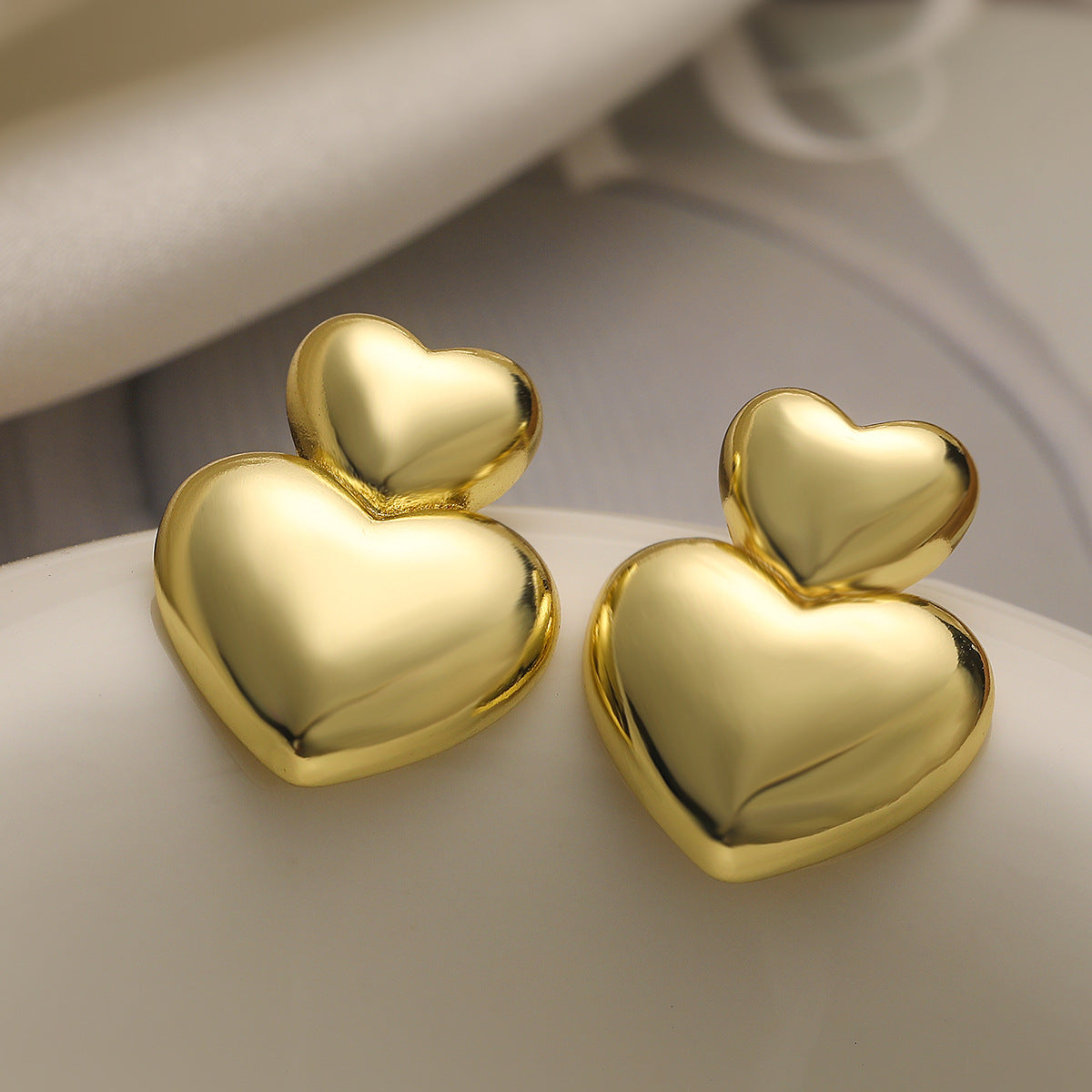 Minimalist Elegant 18K Gold Plated Brass Heart Stud Earrings for Women