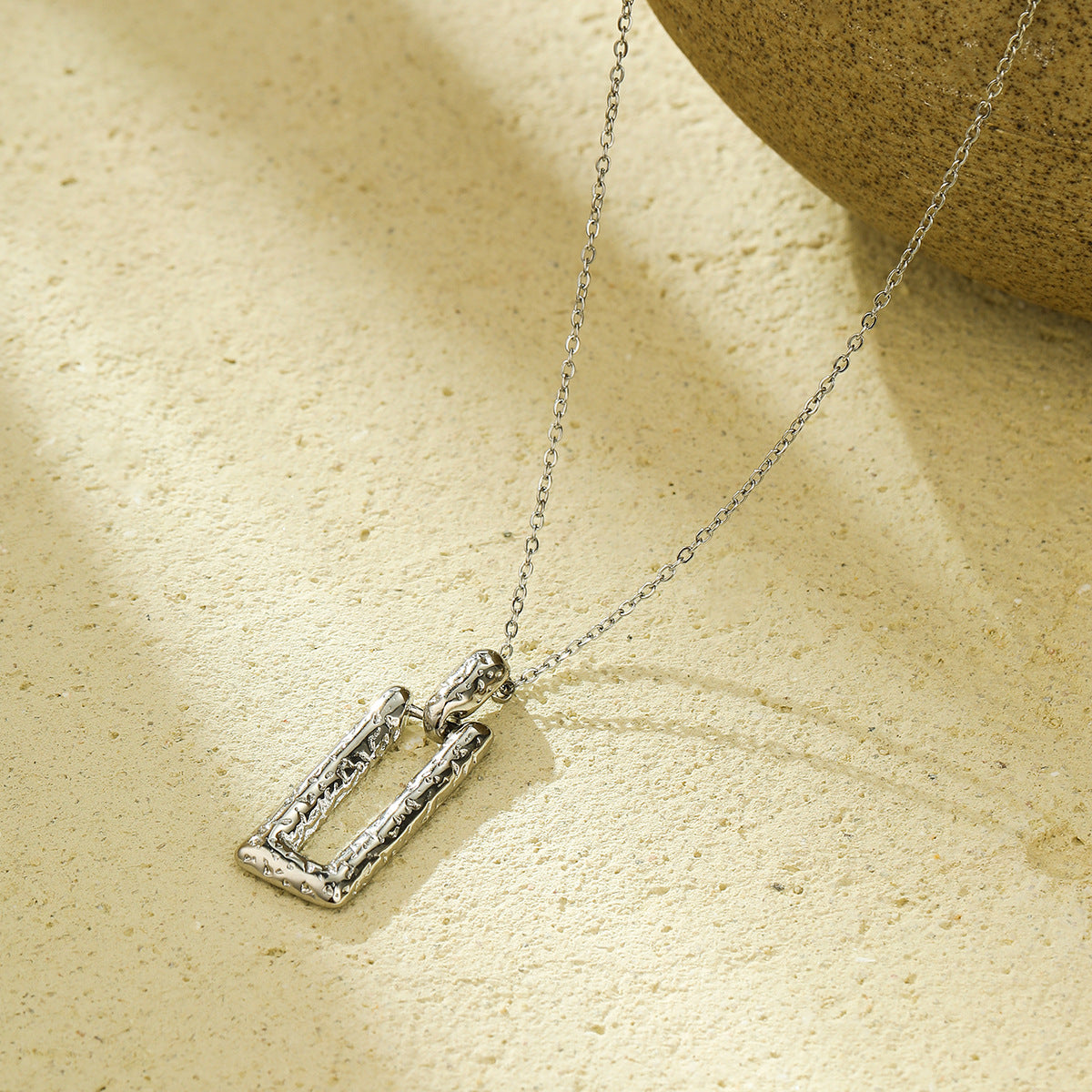 Fashionable Minimalist Rectangular Titanium Steel Pendant Necklace with 18K Gold Plating for Women