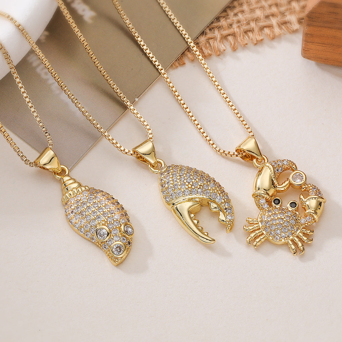 Minimalist Elegant Gold Plated Brass Geometric Cubic Zirconia Pendant Necklace for Women