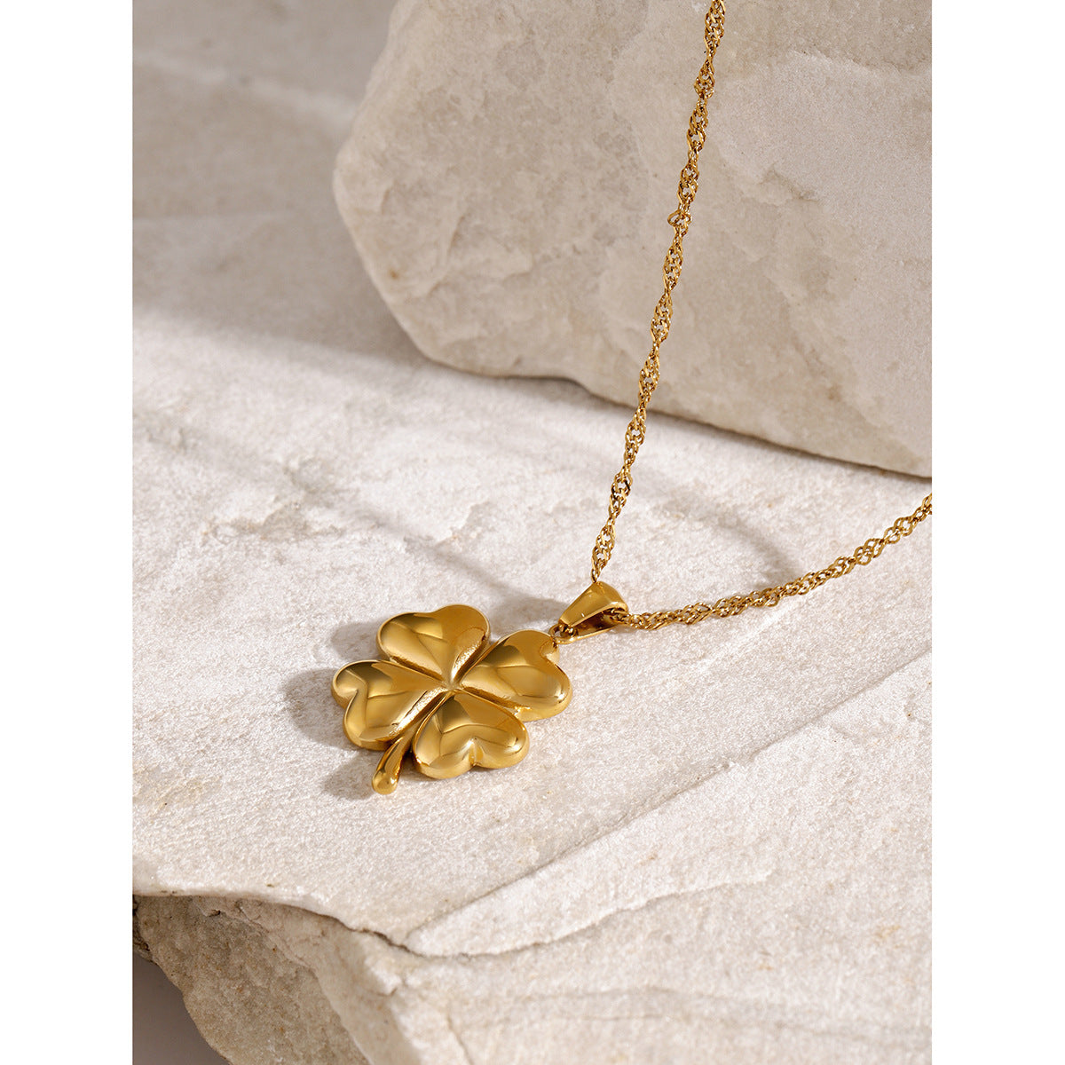Collana a catena con ciondolo in acciaio inossidabile placcato oro 18 carati a forma di pianta, stile minimalista