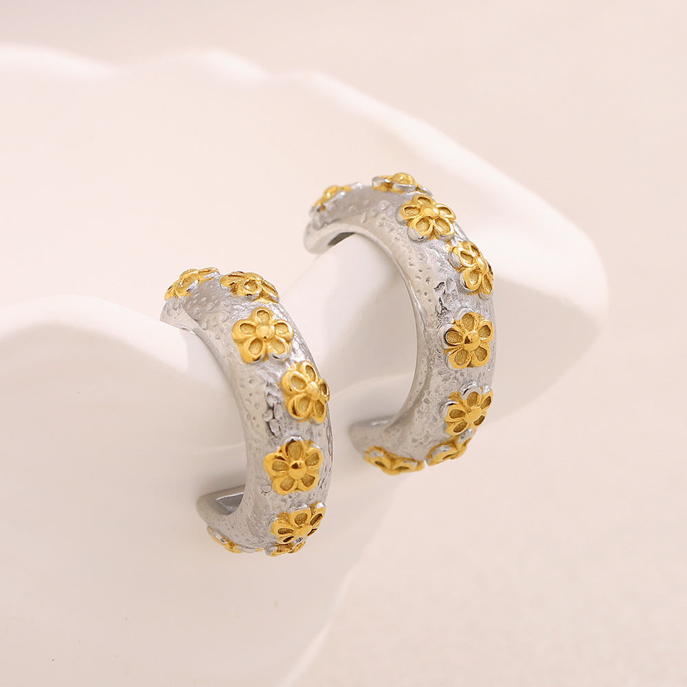 Orecchini minimalisti in acciaio inossidabile a forma di fiore placcati in oro 18 carati da donna