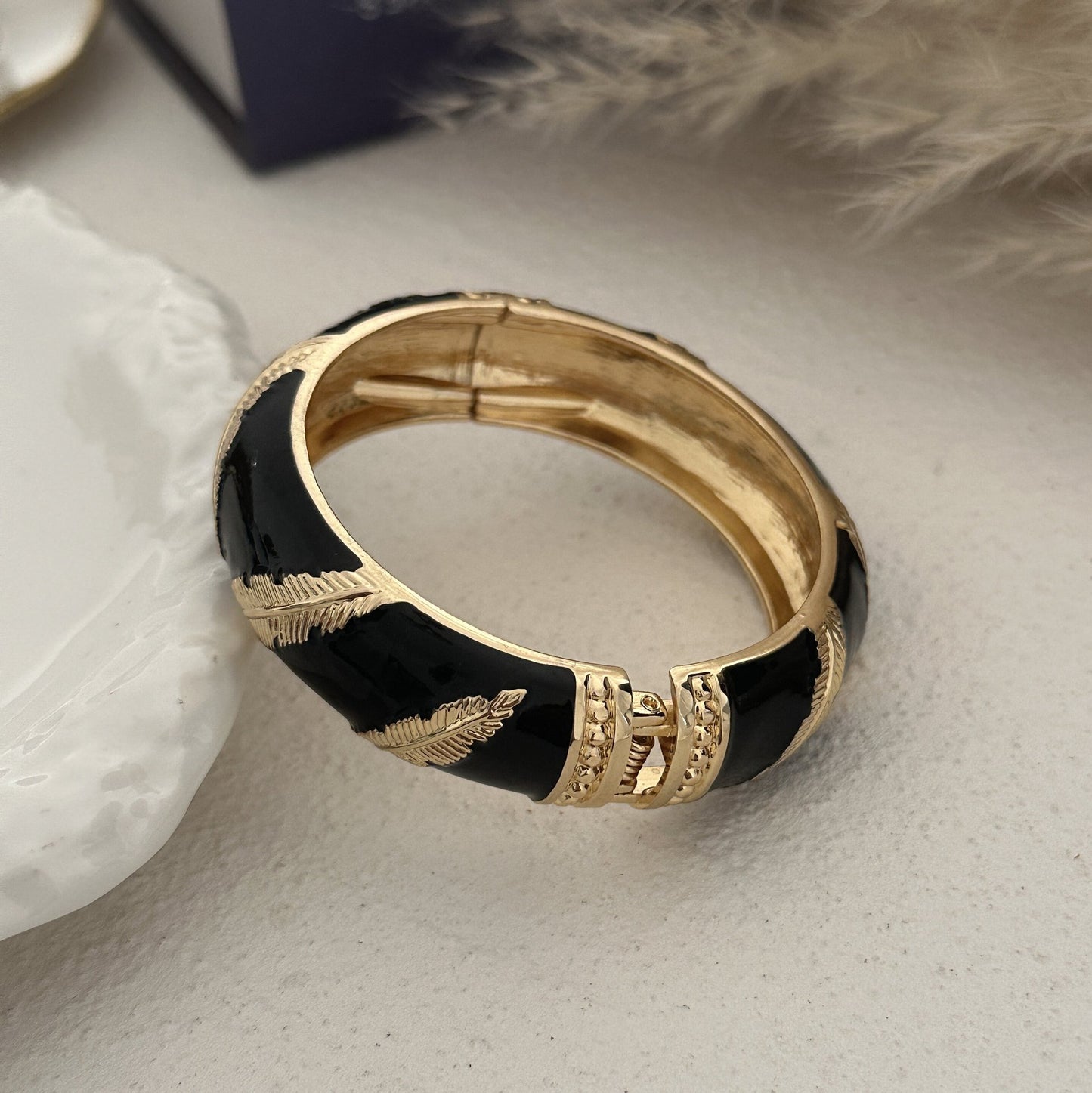 Vintage Wavy Bamboo Section Heart Enamel Drip Oil Plated Alloy Cuff Bracelet for Women