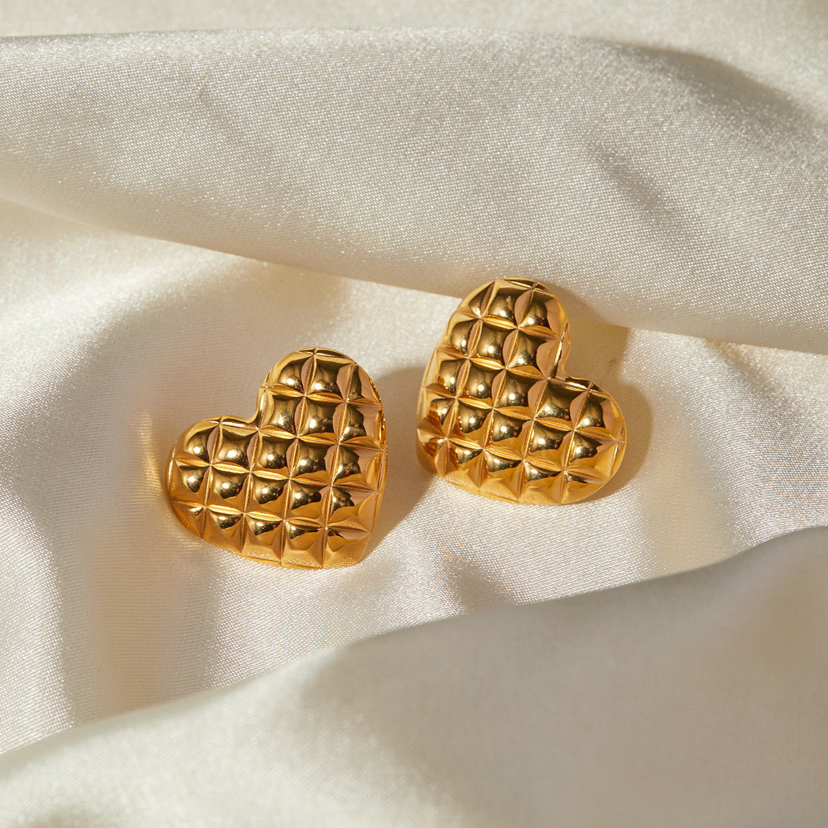 Ins Style 18K Gold Plated Stainless Steel Grid Pattern Heart Shape Earrings for Women