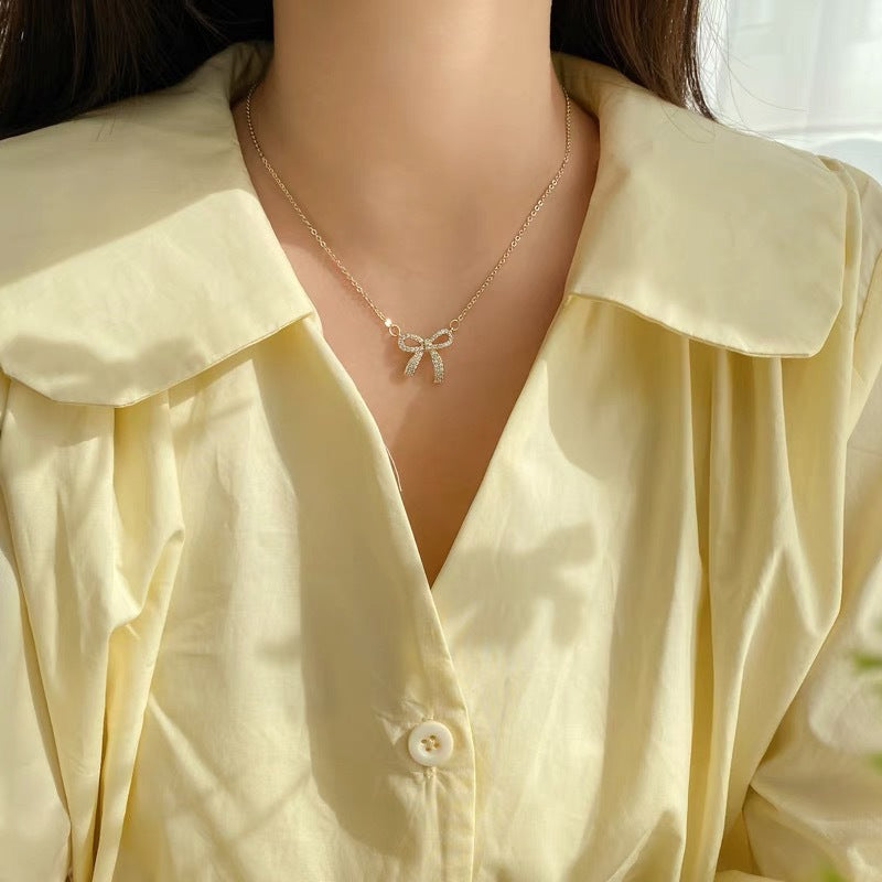 Collana Originale da Donna con Catena a Serpente in Acciaio al Titanio Geometrico e Intarsi in Strass