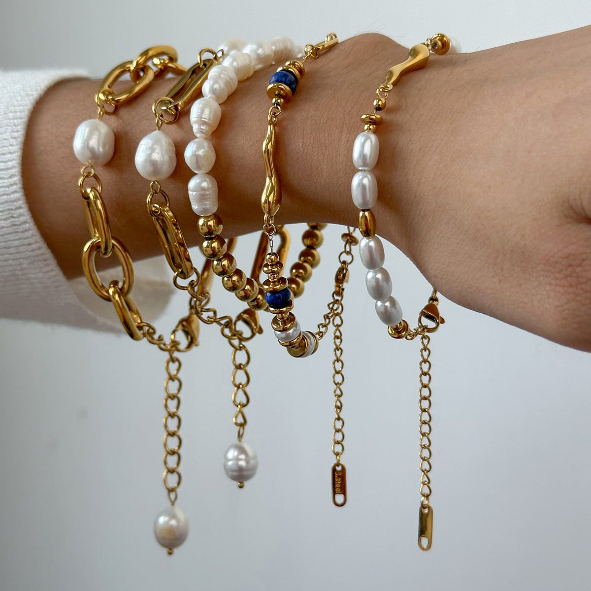 Sweet Geometric Round Pearl Plated Stainless Steel Bracelet for Women