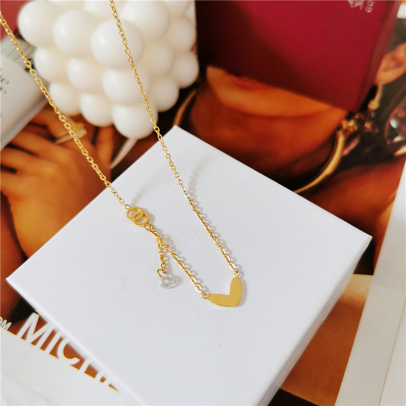 Minimalist Heart-Shaped Titanium Steel Pendant Necklace with Plated Finish for Women and Men