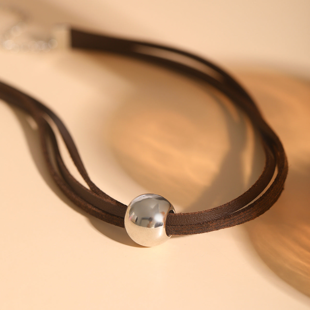 Collana Girocollo Minimalista Geometrica con Perline per Donna con Catena Metallica Regolabile e Finitura Galvanizzata