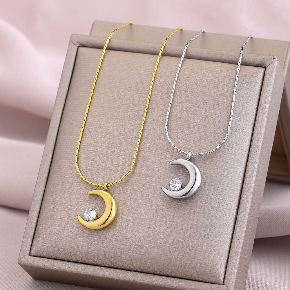Collar minimalista de acero de titanio con forma de luna chapado en oro de 18 quilates con incrustaciones de circonitas para mujer, cadena de serpiente