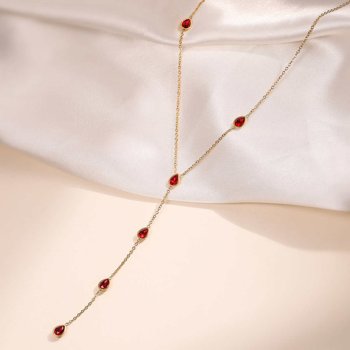 Collana Minimalista Geometrica a Y da Donna in Acciaio Inossidabile Placcato Oro 18K con Intarsio in Zirconi