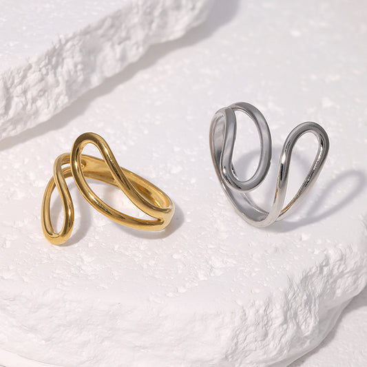 Anello aperto minimalista geometrico in acciaio inossidabile da donna con finitura placcata e design dalle linee pulite