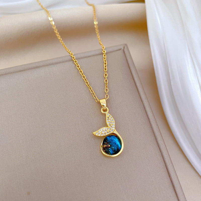 Collana con ciondolo geometrico in acciaio al titanio con strass di lusso "Coda di Sirena e Cielo Stellato" per donna e uomo