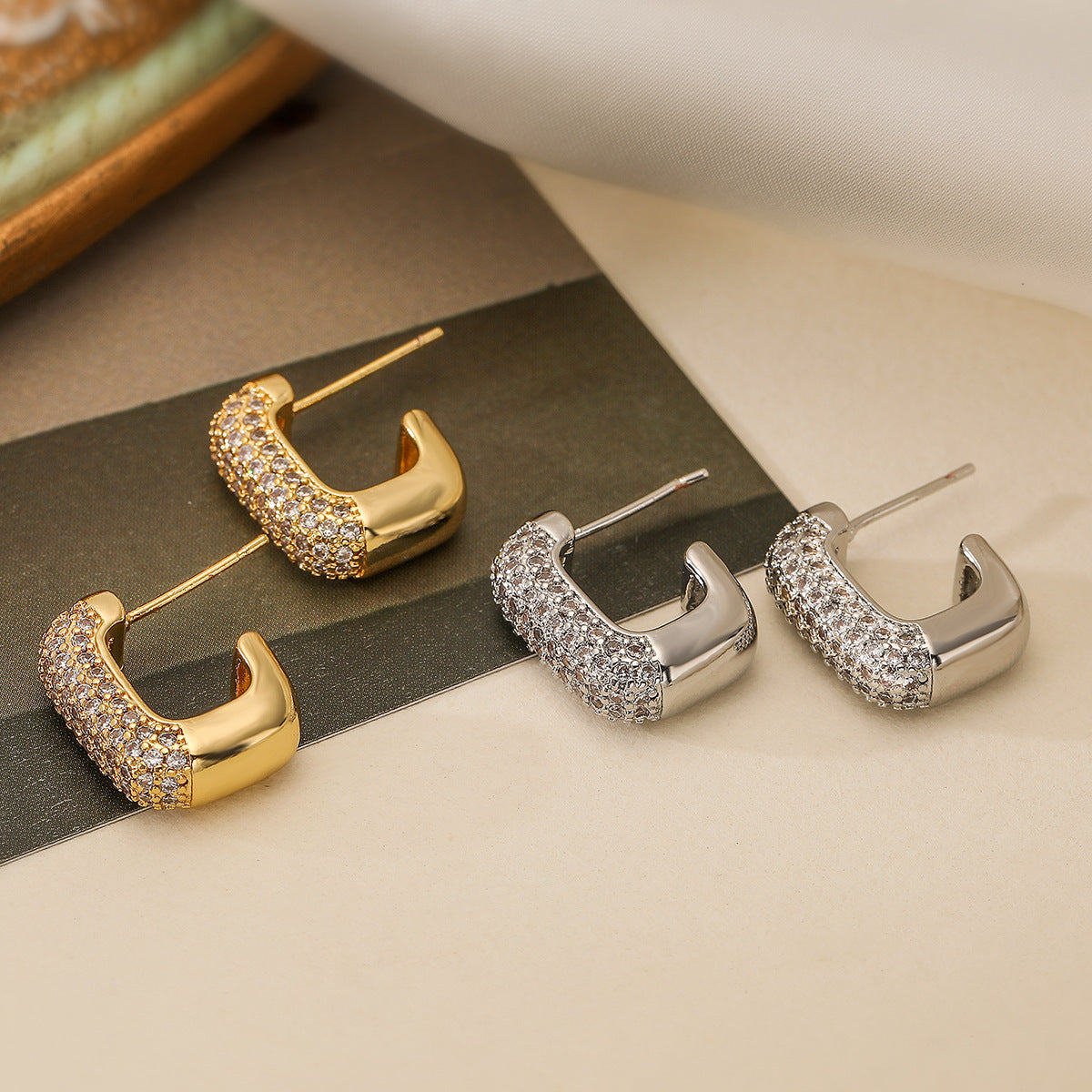 Geometric Stud Earrings for Women Made of Brass with Real Gold Plating and Micro-Paved Zirconia, Fashion-Forward Minimalist Design