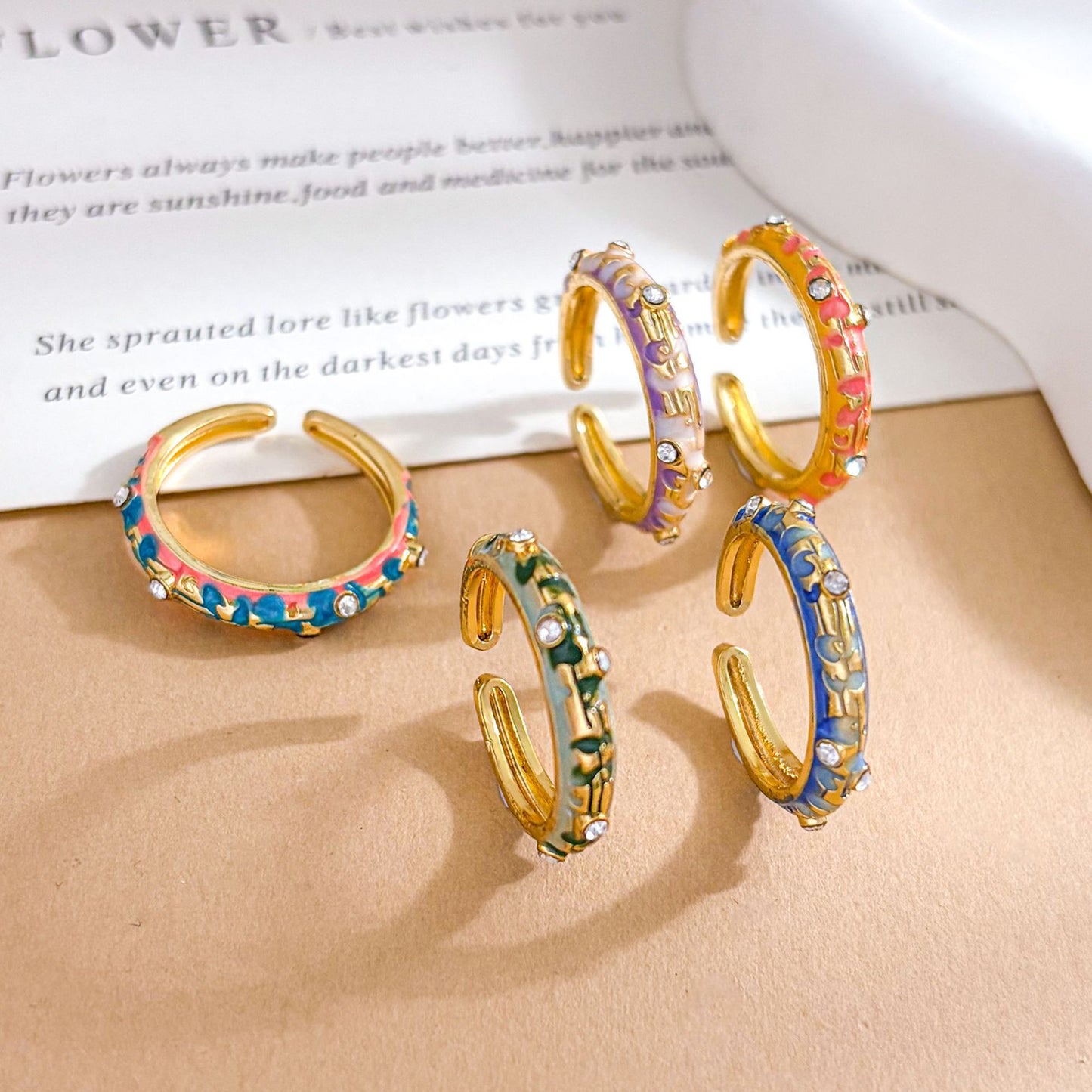 Sweet Minimalist Gold Plated Brass Ring with Rhinestone Inlay and Drip Oil Floral Heart Design for Women